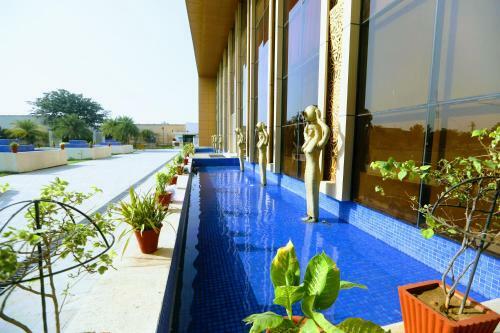 Hotel Stardom Resort Jaipur