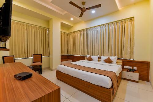 Hotel Purple Orchid