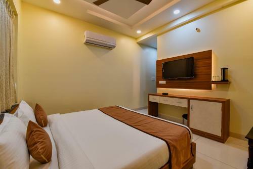 Hotel Purple Orchid