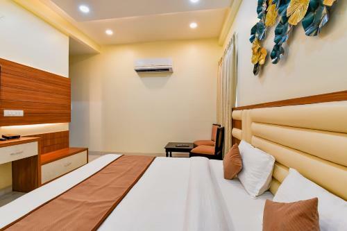 Hotel Purple Orchid
