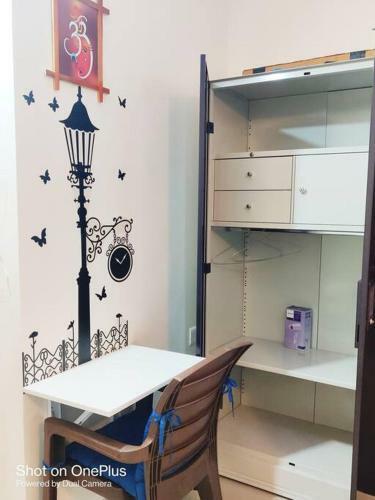 Turia Graham - Cozy Studio Apartment