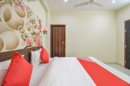 Oyo 48187 Hotel Royal Square