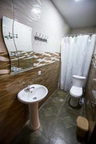 Hostal Pshavi Street Hotel