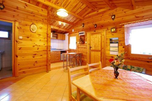 Holiday Home, Dabrowica