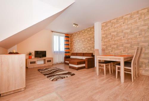Apartamenty T?czowe