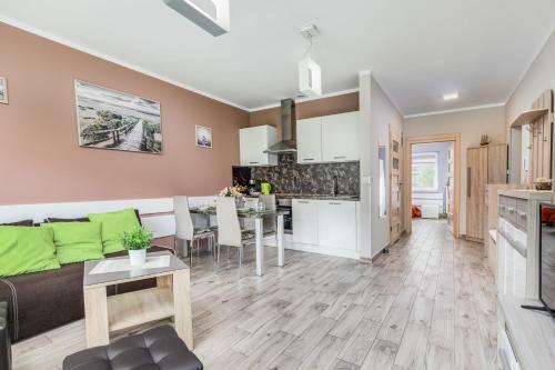 Apartamenty P�?nocna By Renters
