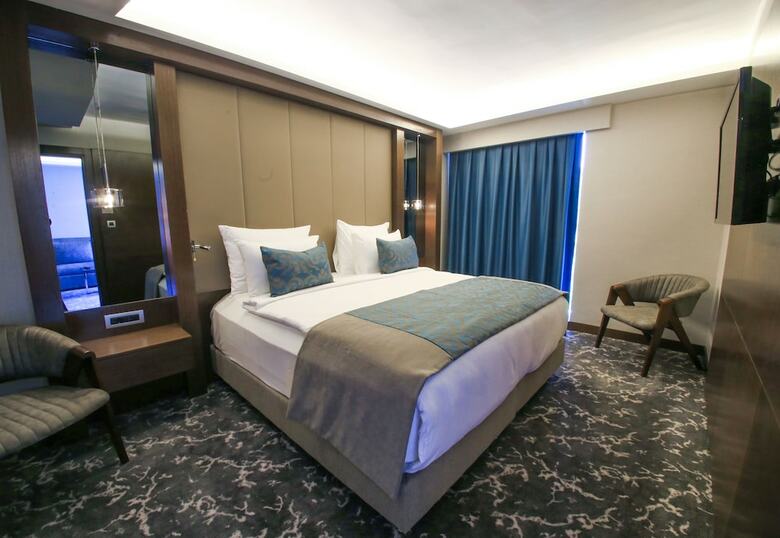 Aym?ra Hotel & Spa
