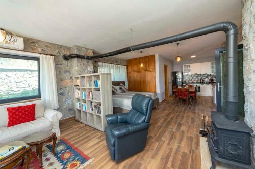 Eclectic Studio Apartment Near Sea In Bodrum