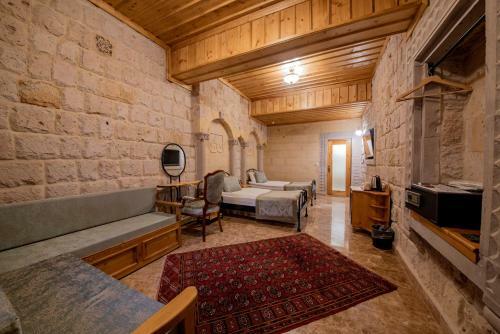 Hotel Luxury Cratus Stone Palace
