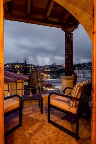 Hotel Luxury Cratus Stone Palace