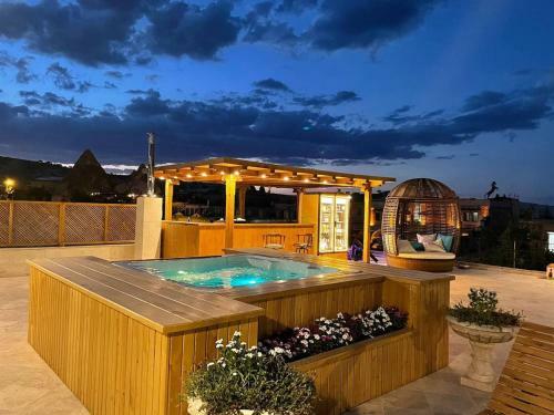 Hotel Luxury Cratus Stone Palace