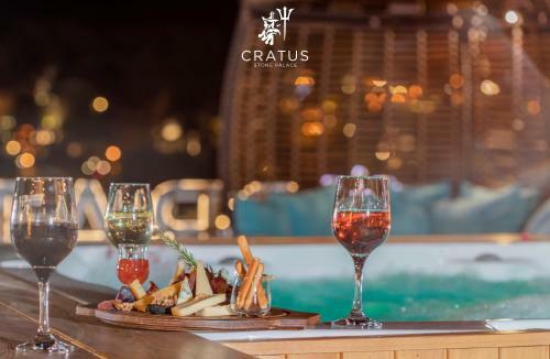 Hotel Luxury Cratus Stone Palace