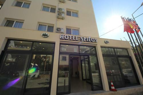 Sp?los G�m�ld�r Hotel