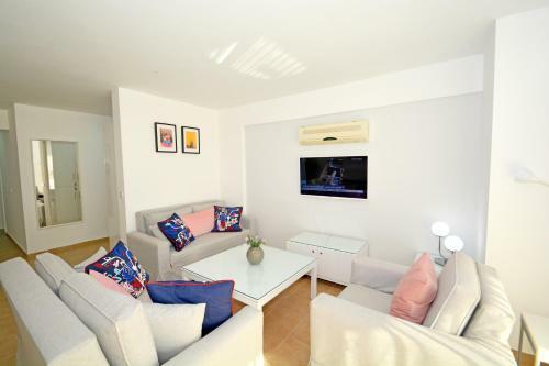 Sea And You Beachfront Apartments