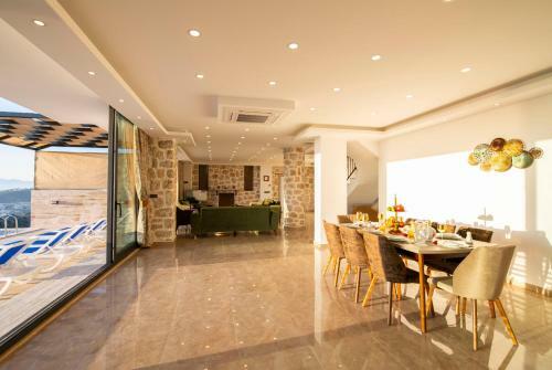 Villa Mona Roza, Kalkan