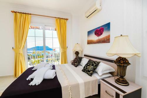 Villa White Cocoon