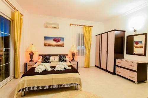 Villa White Cocoon