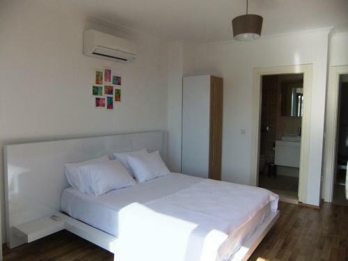 The Townhouse Apartment