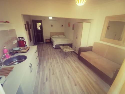 Rana Aparts&bungalows
