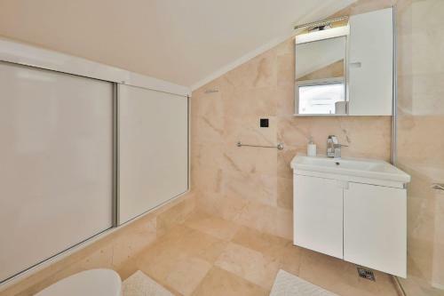 Outstanding Villa With Private Pool, Jacuzzi And Sea View In Kalkan, Kas