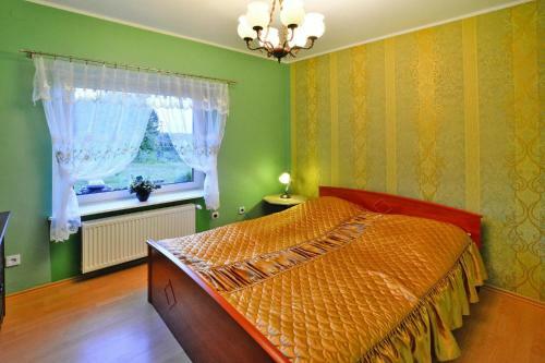 Holiday Home, Insko