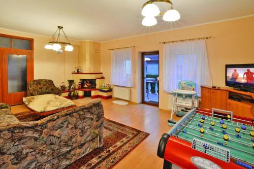 Holiday Home, Insko