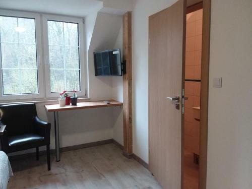 Bed & Breakfast Dworek Akacja