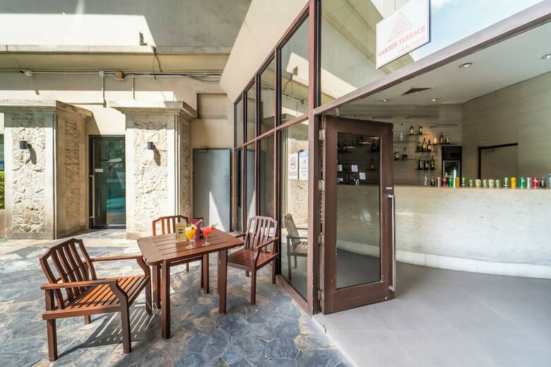 Hotel Century Park