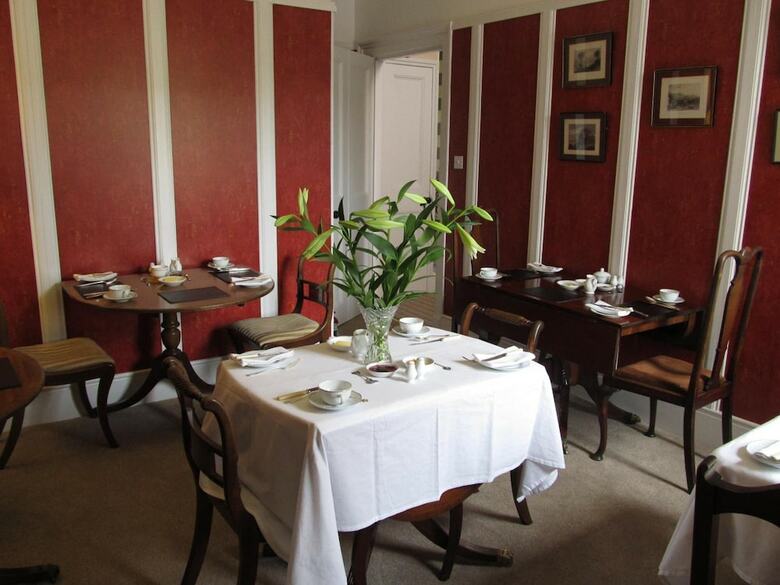 Hostal The Townhouse