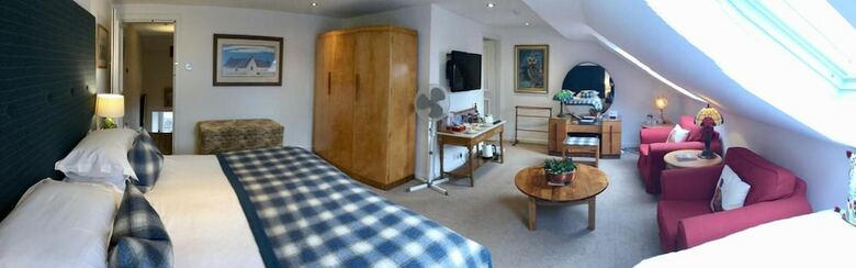 Hostal The Townhouse