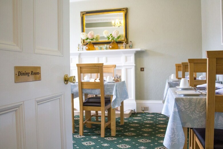 Hostal Hazeldene Guest House