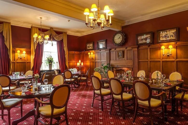 Posada The Saracens Head Hotel