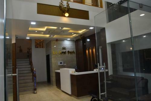 Hotel Le Arul Park