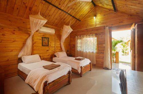 Hotel Saxony Garden Resort