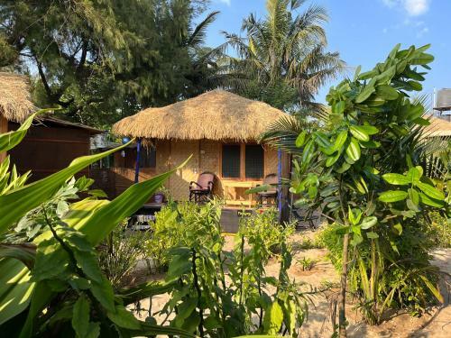 Hotel Lotus Oasis
