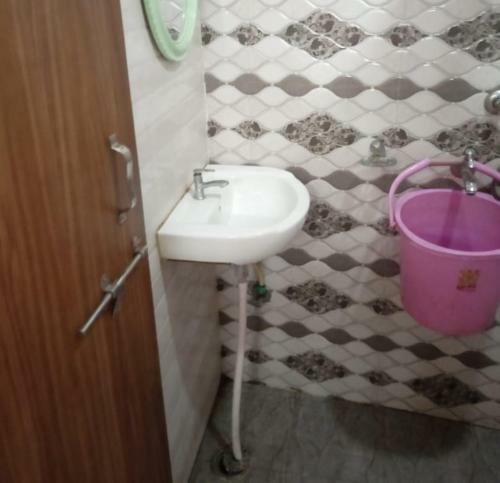 Hotel Welcome By Wb Inn, Kanpur