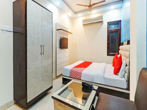 Oyo 75137 Hotel Shree Narayan Regency