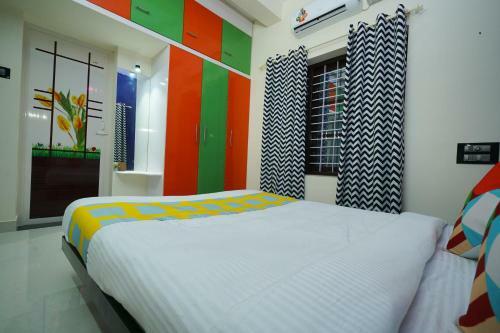 Hostal Oyo 79750 Majestic Stays