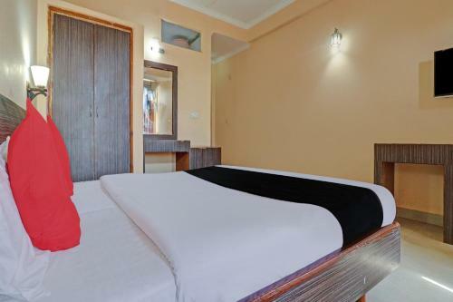 Oyo 82369 Hotel Holiday Katra