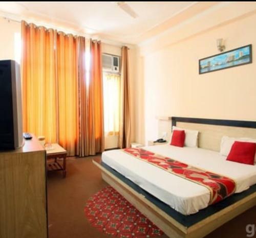 Hotel Aj International