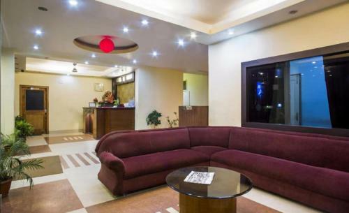 Hotel Aj International