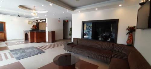 Hotel Aj International