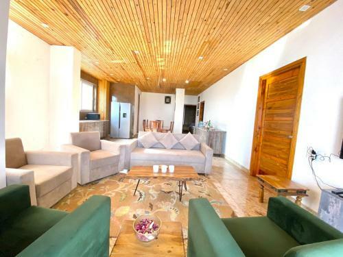 Luxury Apartment By The Viva Homes
