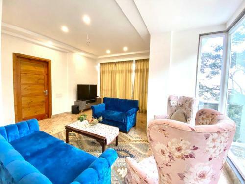 Luxury Apartment By The Viva Homes