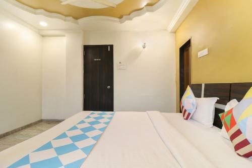 Hostal Oyo Home 79559 Cosy Stay Khadki