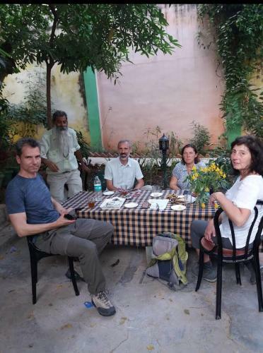 Zorba The Buddha Home Stay