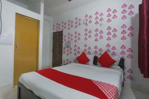 Hotel Oyo 61919 Piyush Residency