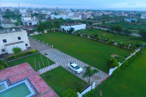 Apartamento Oyo Home 83341 Chitvan Garden