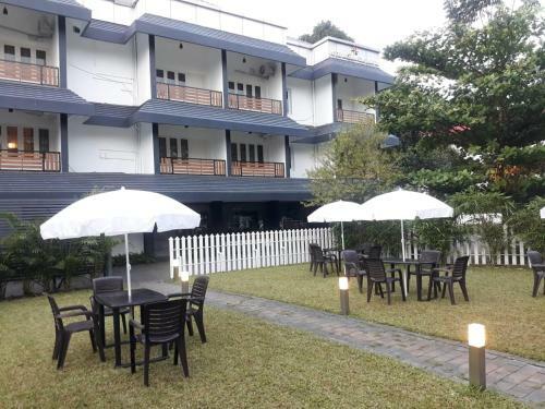 Emperor-hotel Rachana Continental Pvt Ltd