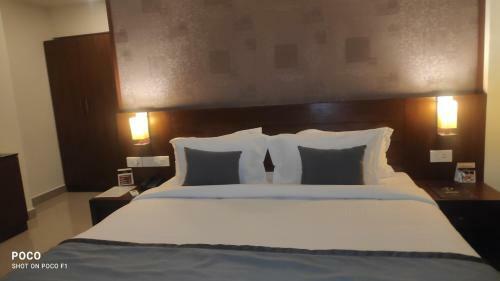 Emperor-hotel Rachana Continental Pvt Ltd
